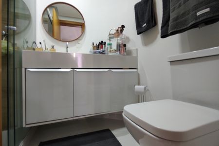 Apartamento à venda com 101m², 3 quartos e 2 vagas Apartamento à venda com 101m², 3 quartos e 2 vagasBanheiro da Suíte