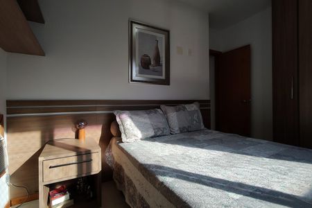 Apartamento à venda com 101m², 3 quartos e 2 vagas Apartamento à venda com 101m², 3 quartos e 2 vagasQuarto 2 - Armários