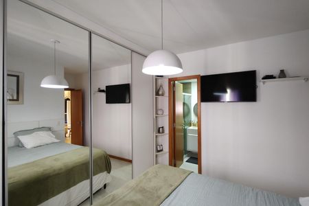 Apartamento à venda com 101m², 3 quartos e 2 vagas Apartamento à venda com 101m², 3 quartos e 2 vagasQuarto 3 - Suíte