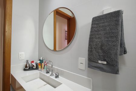 Apartamento à venda com 101m², 3 quartos e 2 vagas Apartamento à venda com 101m², 3 quartos e 2 vagasBanheiro Social