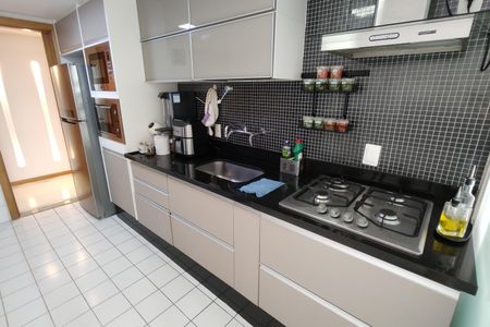 Apartamento à venda com 101m², 3 quartos e 2 vagas Apartamento à venda com 101m², 3 quartos e 2 vagasCozinha - Armários