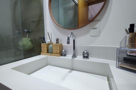 Apartamento à venda com 101m², 3 quartos e 2 vagas Apartamento à venda com 101m², 3 quartos e 2 vagasBanheiro da Suíte