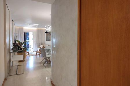 Apartamento à venda com 101m², 3 quartos e 2 vagas Apartamento à venda com 101m², 3 quartos e 2 vagasSala