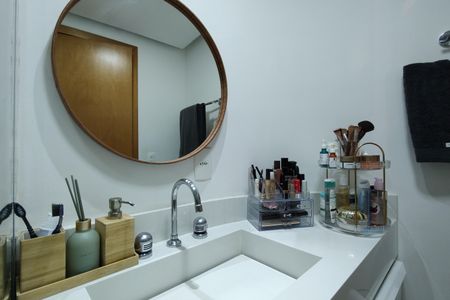 Apartamento à venda com 101m², 3 quartos e 2 vagas Apartamento à venda com 101m², 3 quartos e 2 vagasBanheiro da Suíte