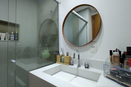 Apartamento à venda com 101m², 3 quartos e 2 vagas Apartamento à venda com 101m², 3 quartos e 2 vagasBanheiro da Suíte