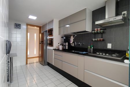 Apartamento à venda com 101m², 3 quartos e 2 vagas Apartamento à venda com 101m², 3 quartos e 2 vagasCozinha - Armários