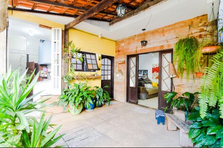 Quintal de casa para alugar com 2 quartos, 80m² em Jardim Santa Rita, Guarulhos