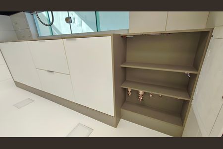 Casa à venda com 2 quartos, 250m² em Campo Grande, Rio de Janeiro
