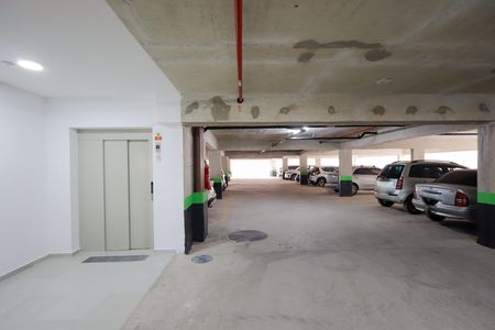 Apartamento para alugar com 39m², 2 quartos e 1 vaga Apartamento para alugar com 39m², 2 quartos e 1 vagaEstacionamento