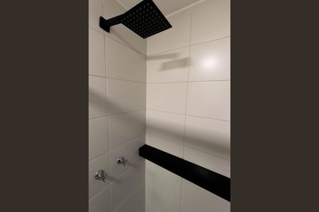 Banheiro da Suíte 1 de apartamento para alugar com 2 quartos, 59m² em Mutondo, São Gonçalo