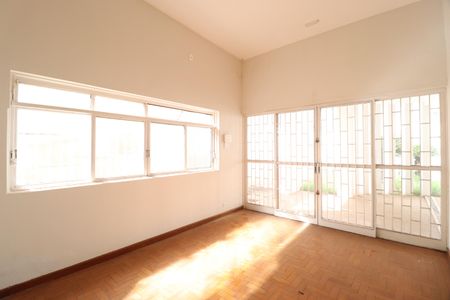 Casa para alugar com 4 quartos, 180m² em Centro, Uberlândia