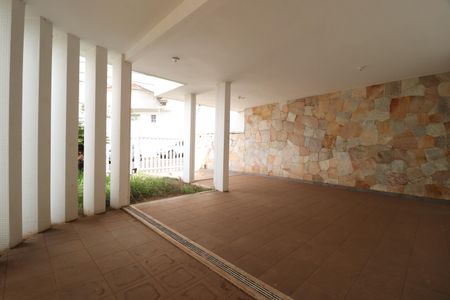 Área externa de casa para alugar com 4 quartos, 180m² em Centro, Uberlândia