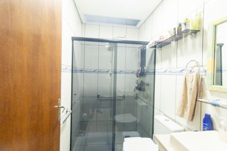 Casa à venda com 115m², 4 quartos e 2 vagas Casa à venda com 115m², 4 quartos e 2 vagasBanheiro Social