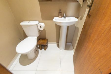 Casa à venda com 115m², 4 quartos e 2 vagas Casa à venda com 115m², 4 quartos e 2 vagasLavabo
