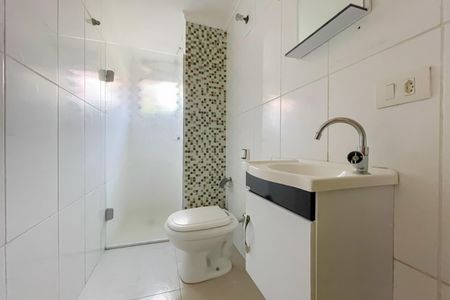 Banheiro de casa para alugar com 2 quartos, 70m² em Cidade das Flores, Osasco