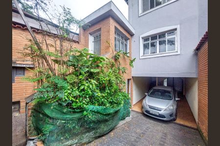 Garagem de casa à venda com 3 quartos, 190m² em Jardim das Flores, São Paulo