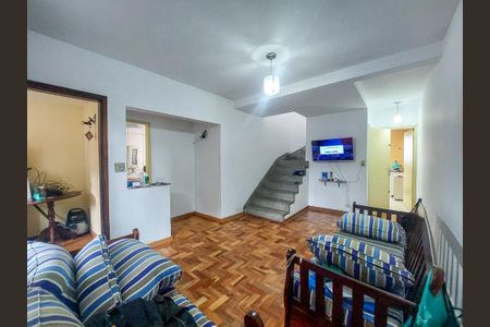 Casa à venda com 3 quartos, 190m² em Jardim das Flores, São Paulo