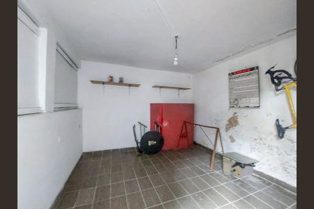 Quintal de casa à venda com 3 quartos, 190m² em Jardim das Flores, São Paulo