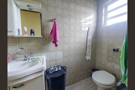 Banheiro de casa à venda com 3 quartos, 190m² em Jardim das Flores, São Paulo