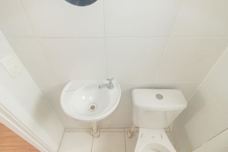Banheiro de apartamento para alugar com 2 quartos, 40m² em Campo Grande, Rio de Janeiro