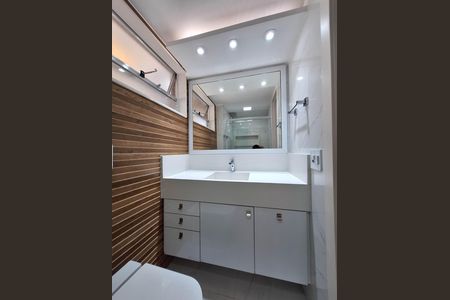 Apartamento à venda com 127m², 2 quartos e 1 vagaBanheiro Social