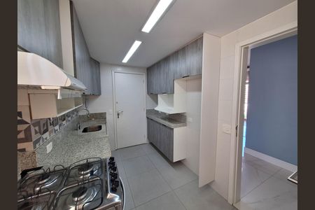 Apartamento à venda com 127m², 2 quartos e 1 vagaCozinha e Área de Serviço