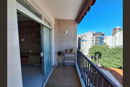 Apartamento à venda com 127m², 2 quartos e 1 vagaVaranda