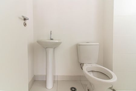 Apartamento para alugar com 32m², 1 quarto e sem vaga Apartamento para alugar com 32m², 1 quarto e sem vagaBanheiro da Suíte