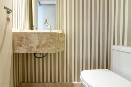 Apartamento à venda com 151m², 3 quartos e 3 vagas Apartamento à venda com 151m², 3 quartos e 3 vagasLavabo