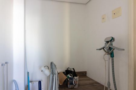 Apartamento à venda com 151m², 3 quartos e 3 vagas Apartamento à venda com 151m², 3 quartos e 3 vagasQuarto de Serviço