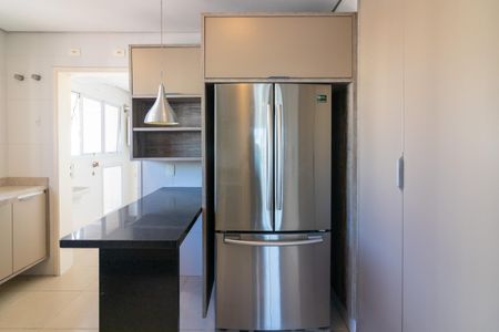 Cozinha de apartamento para alugar com 3 quartos, 151m² em Planalto Paulista, São Paulo