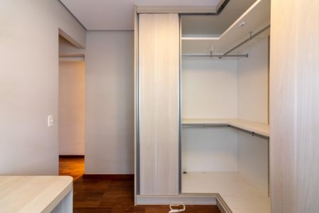 Apartamento à venda com 151m², 3 quartos e 3 vagas Apartamento à venda com 151m², 3 quartos e 3 vagasSuíte 1