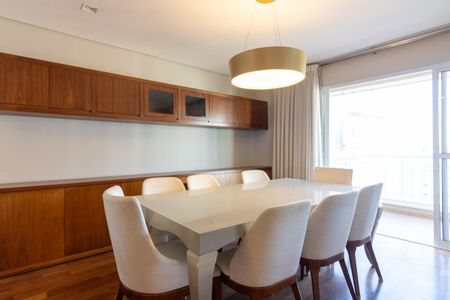 Apartamento à venda com 151m², 3 quartos e 3 vagas Apartamento à venda com 151m², 3 quartos e 3 vagasSala