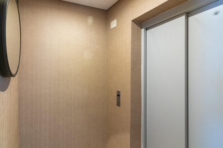 Apartamento à venda com 151m², 3 quartos e 3 vagas Apartamento à venda com 151m², 3 quartos e 3 vagasHall Privativo - Elevador Privativo