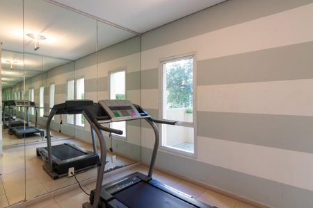 Apartamento à venda com 151m², 3 quartos e 3 vagas Apartamento à venda com 151m², 3 quartos e 3 vagasÁrea comum - Academia