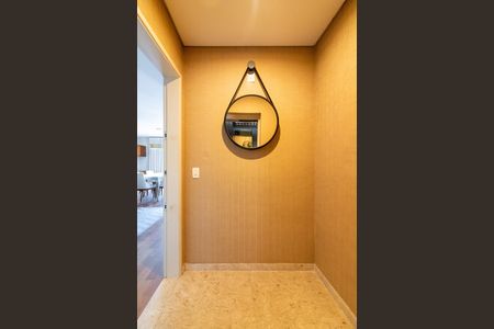 Apartamento à venda com 151m², 3 quartos e 3 vagas Apartamento à venda com 151m², 3 quartos e 3 vagasHall Privativo - Elevador Privativo