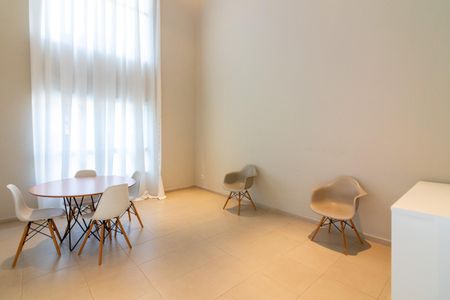 Apartamento à venda com 151m², 3 quartos e 3 vagas Apartamento à venda com 151m², 3 quartos e 3 vagasÁrea comum - Salão de festas