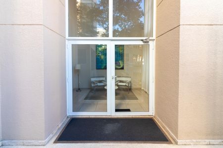 Apartamento à venda com 151m², 3 quartos e 3 vagas Apartamento à venda com 151m², 3 quartos e 3 vagasEntrada