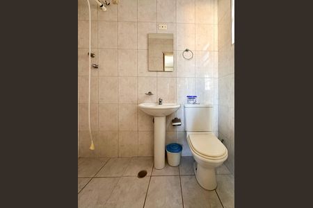 Banheiro da Suíte 1 de casa à venda com 3 quartos, 180m² em Jardim Palermo, São Bernardo do Campo