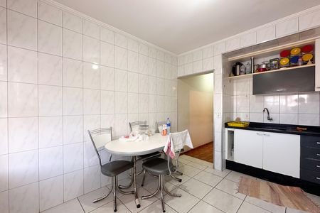 Casa à venda com 180m², 3 quartos e 2 vagas Casa à venda com 180m², 3 quartos e 2 vagasCozinha