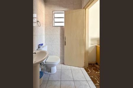 Casa à venda com 180m², 3 quartos e 2 vagas Casa à venda com 180m², 3 quartos e 2 vagasBanheiro da Suíte 1