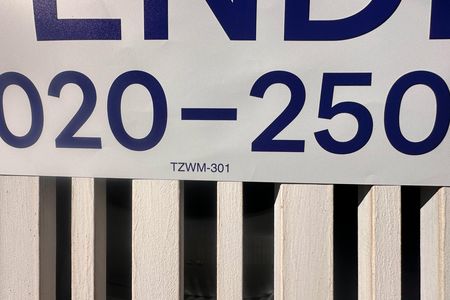 Casa à venda com 180m², 3 quartos e 2 vagas Casa à venda com 180m², 3 quartos e 2 vagasTZWM-301