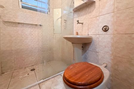 Casa à venda com 180m², 3 quartos e 2 vagas Casa à venda com 180m², 3 quartos e 2 vagasBanheiro Social - Casa 2