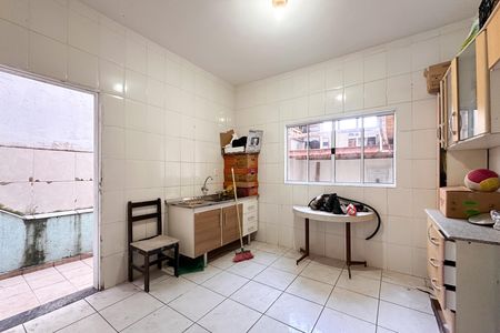 Casa à venda com 180m², 3 quartos e 2 vagas Casa à venda com 180m², 3 quartos e 2 vagasCozinha - Casa 2