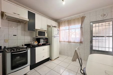 Casa à venda com 180m², 3 quartos e 2 vagas Casa à venda com 180m², 3 quartos e 2 vagasCozinha