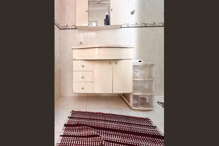 Casa à venda com 180m², 3 quartos e 2 vagas Casa à venda com 180m², 3 quartos e 2 vagasBanheiro da Suíte 2