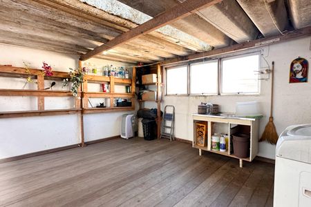 Casa à venda com 180m², 3 quartos e 2 vagas Casa à venda com 180m², 3 quartos e 2 vagasÁrea de Serviço