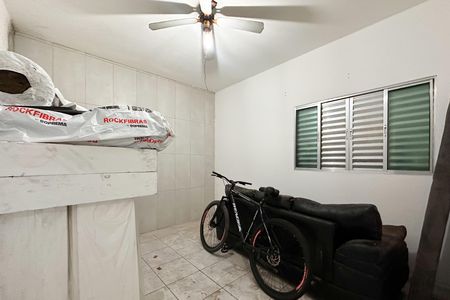 Casa à venda com 180m², 3 quartos e 2 vagas Casa à venda com 180m², 3 quartos e 2 vagasQuarto - Casa 2