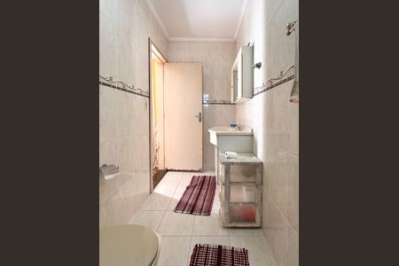 Casa à venda com 180m², 3 quartos e 2 vagas Casa à venda com 180m², 3 quartos e 2 vagasBanheiro da Suíte 2