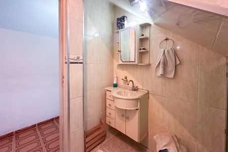 Casa à venda com 180m², 3 quartos e 2 vagas Casa à venda com 180m², 3 quartos e 2 vagasLavabo